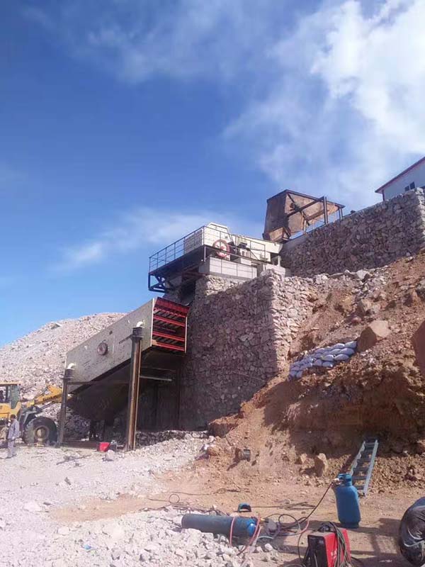 ���̰���