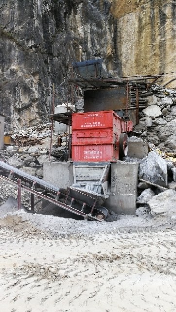 ���̰���